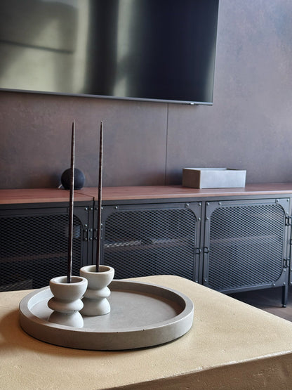 žvakidė visiems žvakių dydžiams // universum