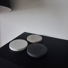 Įkelti vaizdą į galerijos rodinį, mėnulio padėkliukai gėrimams // žvakėms
