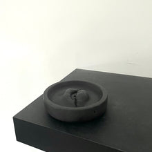 Įkelti vaizdą į galerijos rodinį, smilkalinė bisou.
