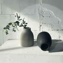 Įkelti vaizdą į galerijos rodinį, betono vaza II
