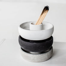 Įkelti vaizdą į galerijos rodinį, palo santo smilkalinė
