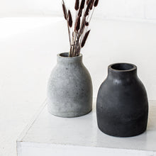 Įkelti vaizdą į galerijos rodinį, betono vaza II
