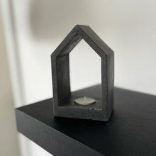 Įkelti vaizdą į galerijos rodinį, namelis // žvakidė
